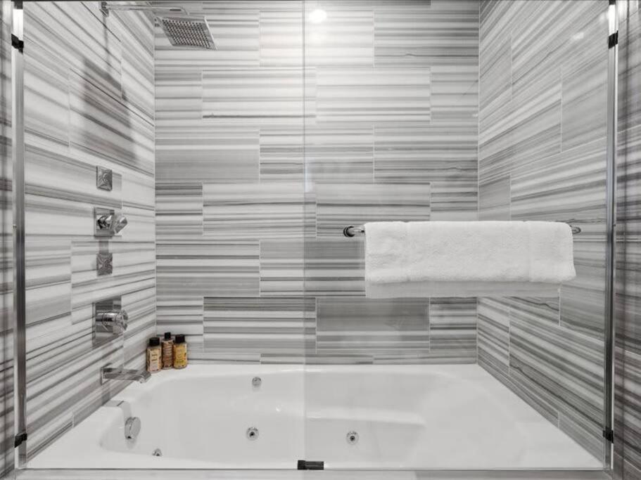 Cozysuites Dream 1Br, Ppg Paints Arena, Pitts Pittsburgh Exterior photo
